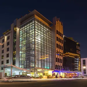 Hotel apartamentowy Mena Albarsha At The Mall, Dubaj